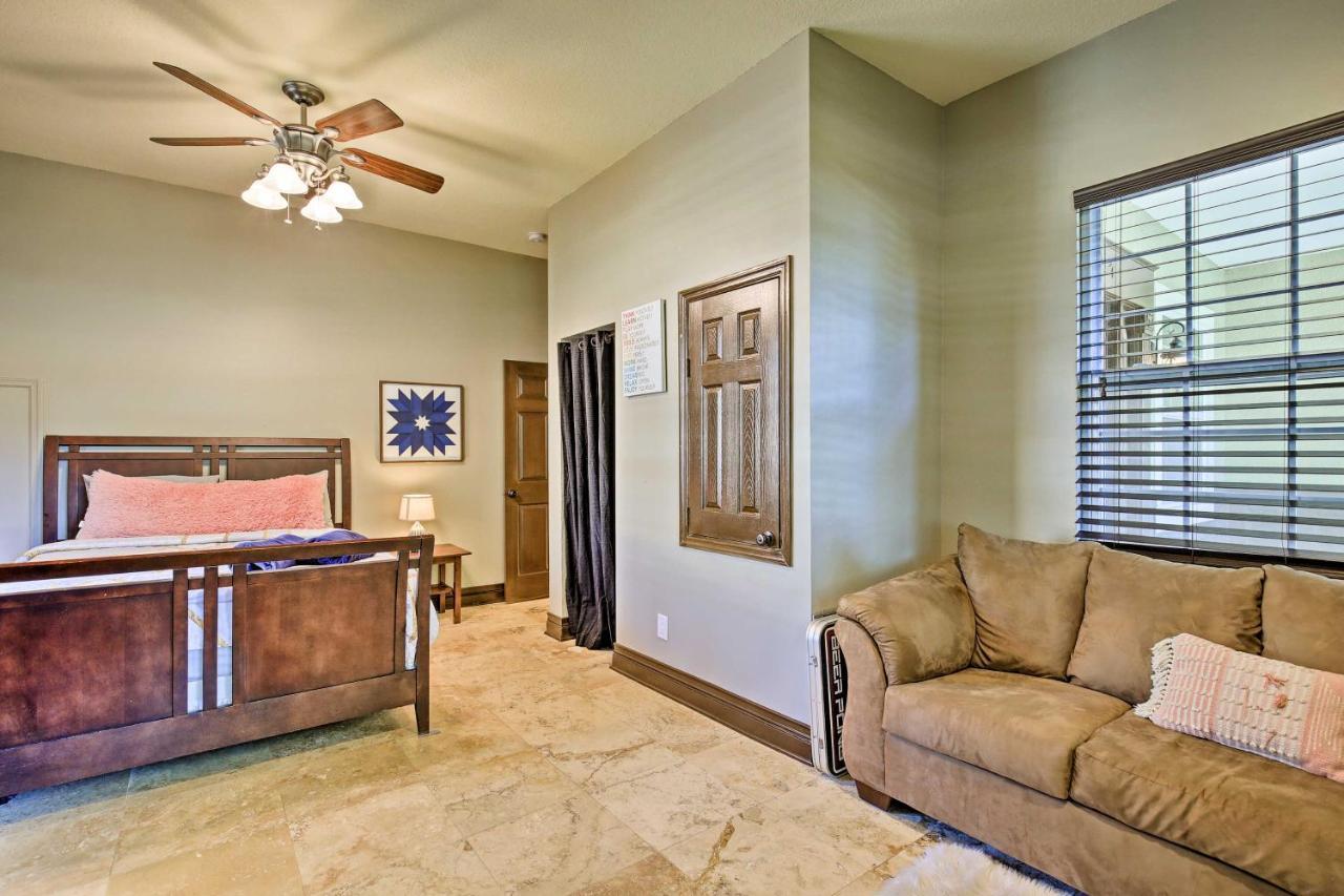Tampa Oasis With Pool About 7 Mi To Busch Gardens! Villa Екстериор снимка