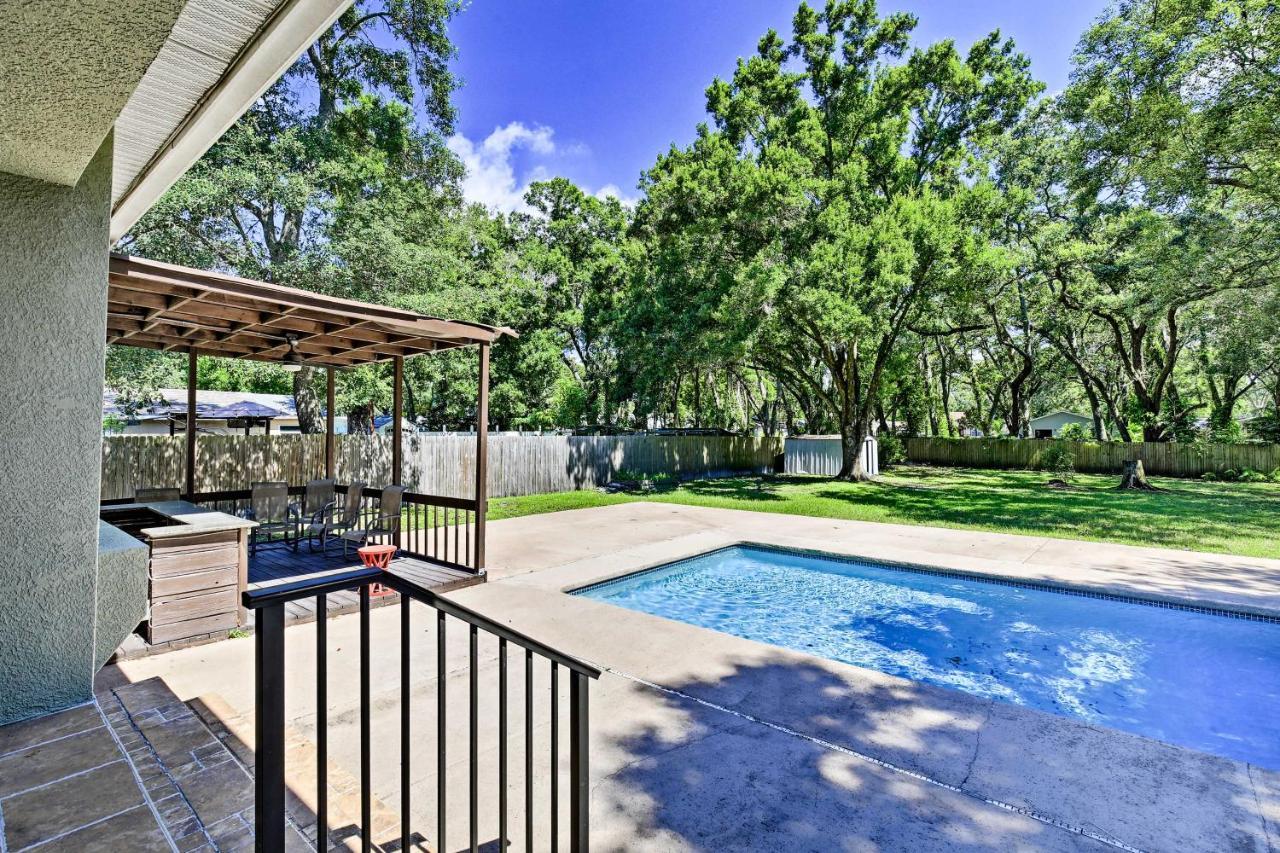 Tampa Oasis With Pool About 7 Mi To Busch Gardens! Villa Екстериор снимка