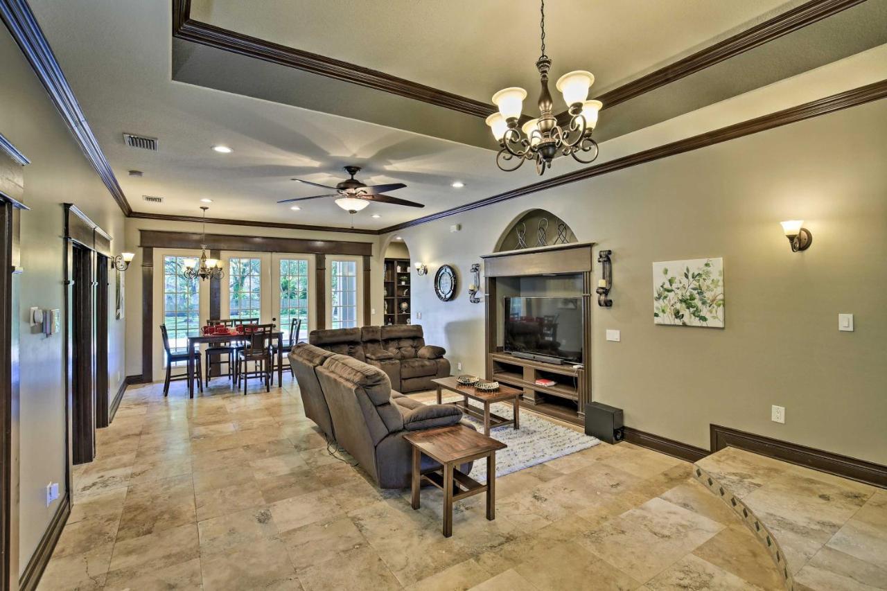 Tampa Oasis With Pool About 7 Mi To Busch Gardens! Villa Екстериор снимка