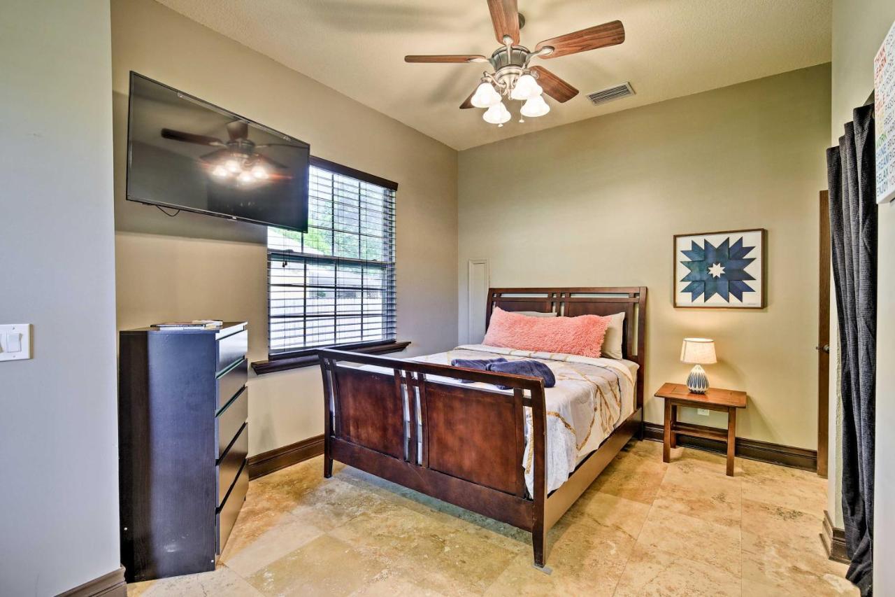 Tampa Oasis With Pool About 7 Mi To Busch Gardens! Villa Екстериор снимка