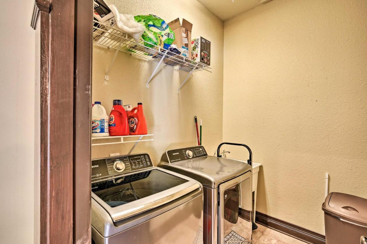 Tampa Oasis With Pool About 7 Mi To Busch Gardens! Villa Екстериор снимка